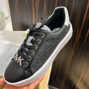 Michael Kors Poppy Lace Sneakers